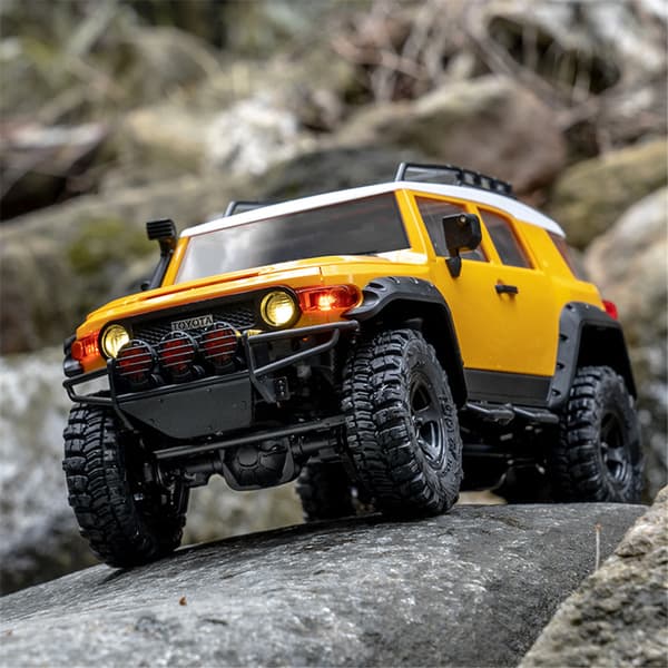 1/18 Scale RC Car 4WD High Speed ​​RTR Off-Road Kilpalelu FJ Crusier