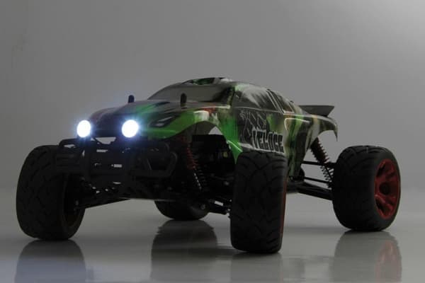 Jamara Veloce EP Truggy - Ohjattava auto