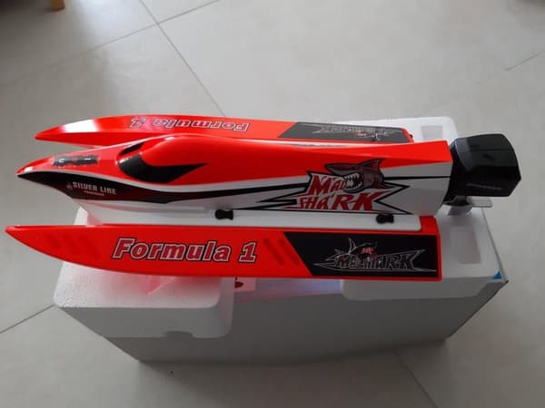 Amewi F1 Mad Shark V2 RC båd til begyndere RTR 430 mm