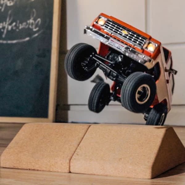 FMS Chevrolet K5 1/24 4x4 Crawler RTR Orange