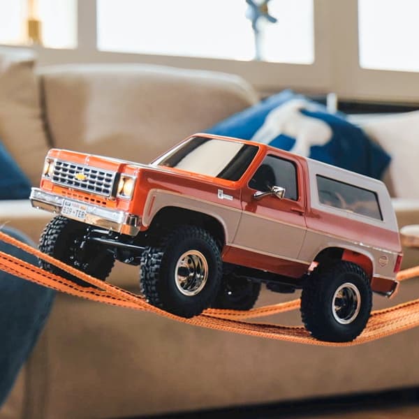 FMS Chevrolet K5 1/24 4x4 Crawler RTR Orange