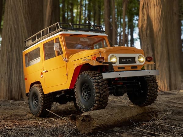 FMS Toyota FJ40 1/10 4x4 Crawler RTR Yellow