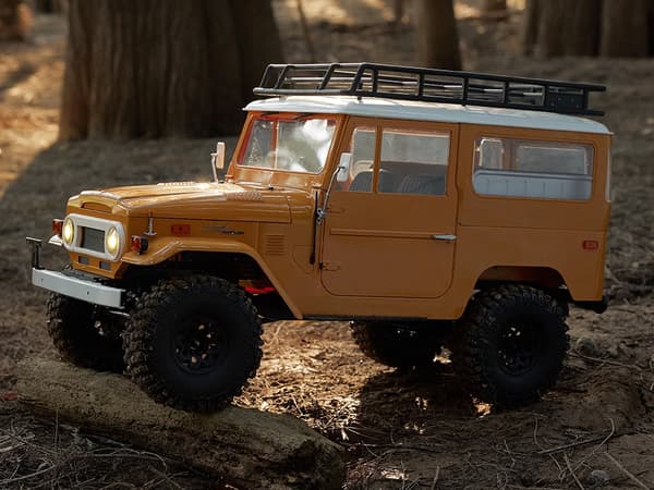 FMS Toyota FJ40 1/10 4x4 Crawler RTR Yellow