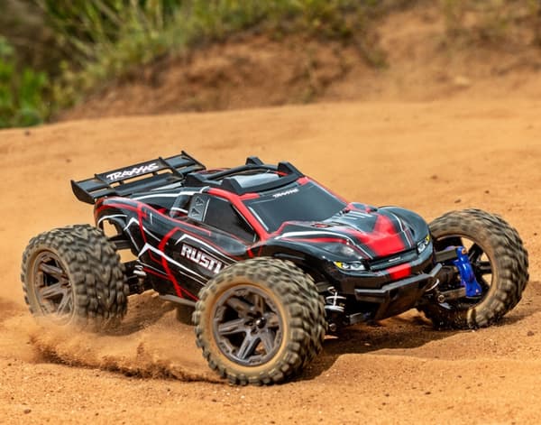 Traxxas Rustler 4x4 BL-2S RTR TQ Rød
