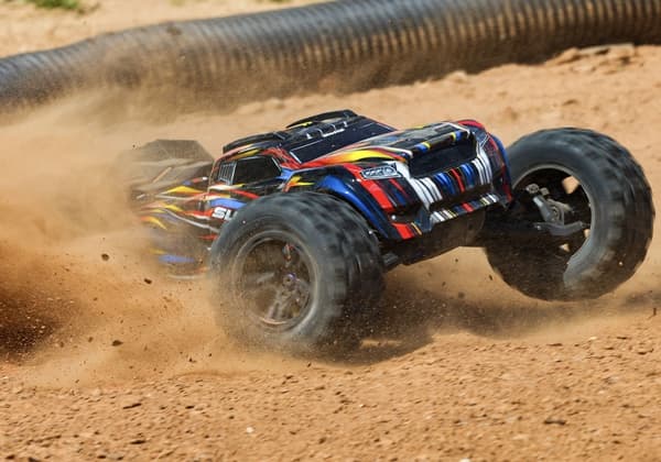 Traxxas Släde 1/8 Lastbil 6S Belted Blå