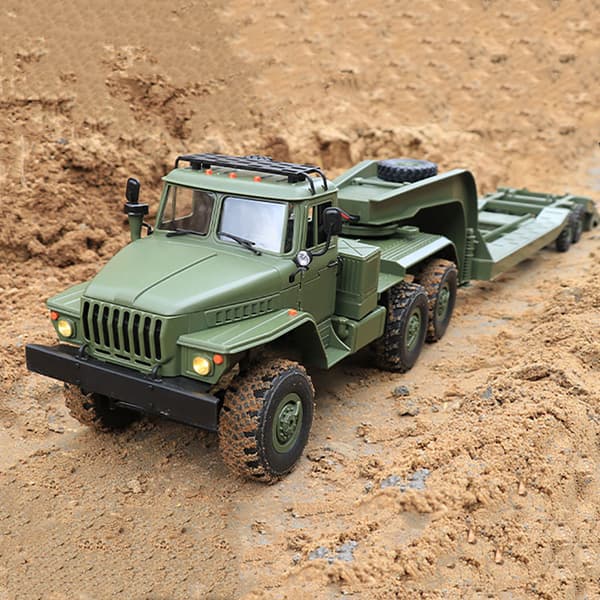 B36-3 Ural 1/16 2.4G 6WD RTR RC bil, militær lastbil med trailer, Rock Crawler køretøjsmodeller, fjernbetjeningslegetøj med 1 batteri