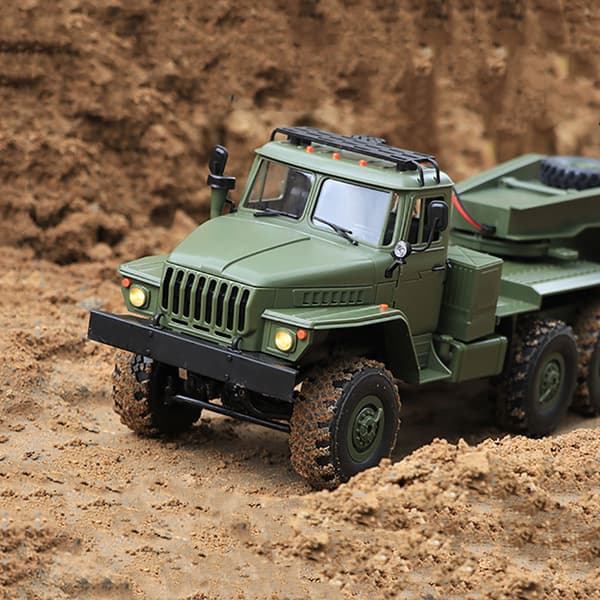 B36-3 Ural 1/16 2.4G 6WD RTR RC bil, militær lastbil med trailer, Rock Crawler køretøjsmodeller, fjernbetjeningslegetøj med 1 batteri