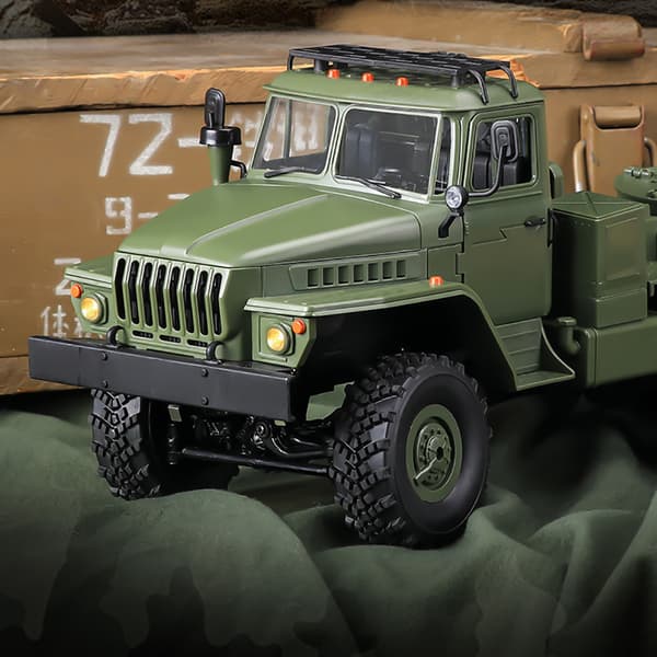 B36-3 Ural 1/16 2.4G 6WD RTR RC bil, militær lastbil med trailer, Rock Crawler køretøjsmodeller, fjernbetjeningslegetøj med 1 batteri