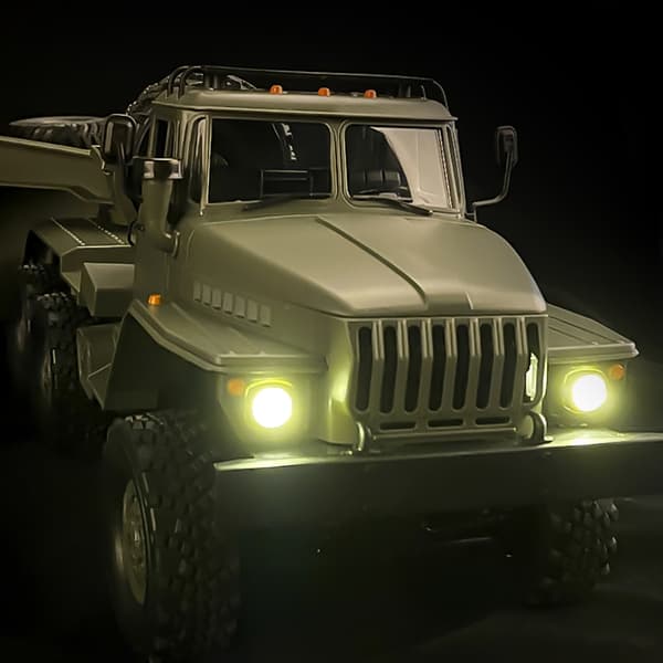 B36-3 Ural 1/16 2.4G 6WD RTR RC bil, militær lastbil med trailer, Rock Crawler køretøjsmodeller, fjernbetjeningslegetøj med 1 batteri