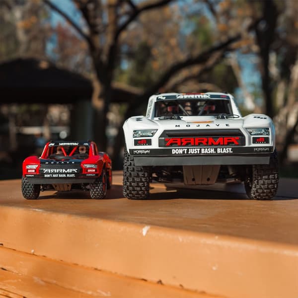 ARRMA Mojave Grom Mega 4WD Blå/Hvid - RTR