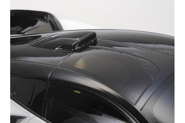 Tamiya 1/10 R/C McLaren Senna (TT-02)