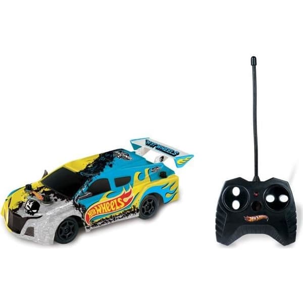 Hot Wheels fjärrstyrd bil - Slumpmässig modell - 1/28:e skala - Alla funktioner - Pojkar från 6 år