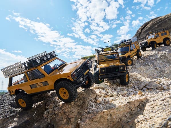 FMS FCX24M Defender 90 Camel Trophy Crawler RTR