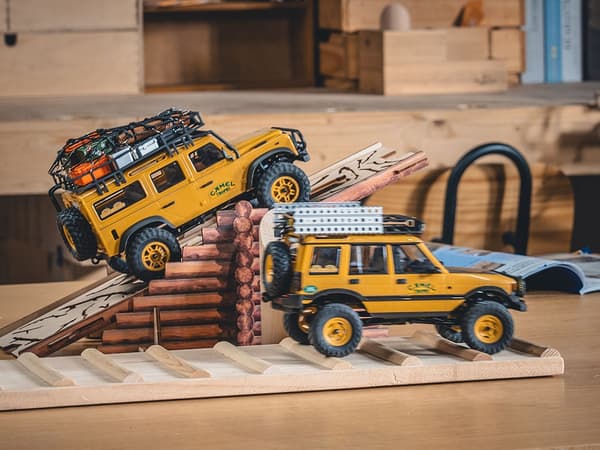 FMS FCX24M Defender 90 Camel Trophy Crawler RTR