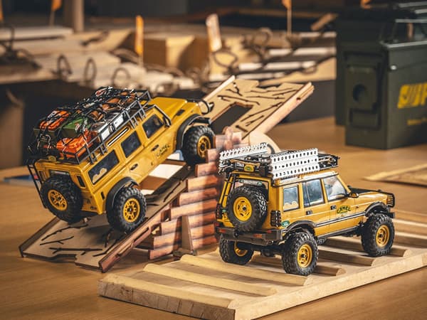 FMS FCX24M Defender 90 Camel Trophy Crawler RTR
