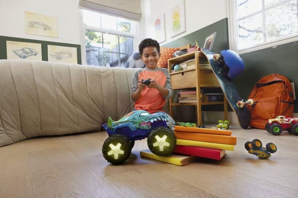 Hot Wheels Radiostyrd Monster Mega Wrex 1:15 Rc