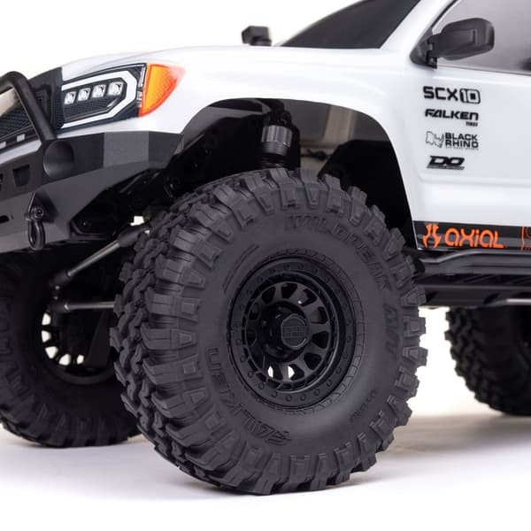 Axial SCX10 III Base Camp 4WD RTR Hvid