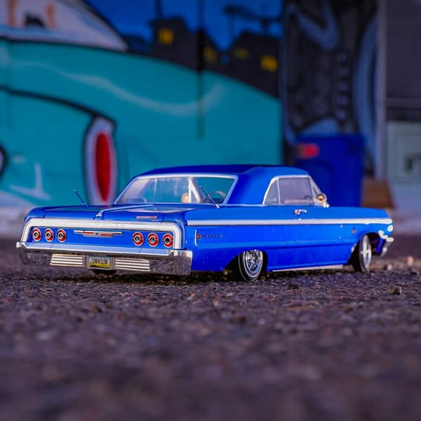 RedCat SixtyFour Hopping Lowrider - Chevrolet