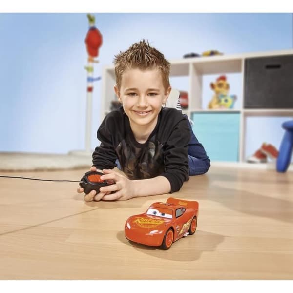 Majorette radiostyrd bil - Flash McQueen - Batterier ingår ej