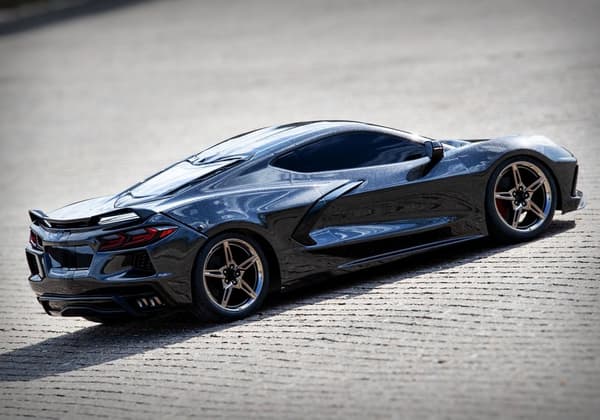 Traxxas Chevrolet Corvette Stingray RTR - Svart