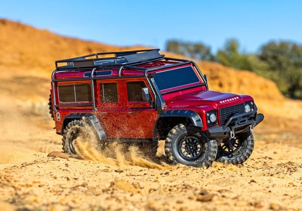 Traxxas TRX-4 Land Rover Defender 1/10 RTR Röd
