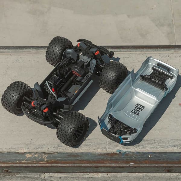 ARRMA Granite 1/10 223S BLX 4X4 Blue - RTR