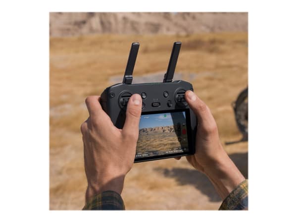 DJI Mavic 3 Pro CINE Premium -yhdistelmä