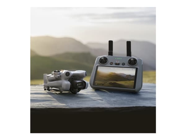 DJI Mini 4 Pro (RC 2), 4 roottoria, 48 MP, 3840 x 2160 pikseliä, 16 m/s, 2590 mAh, Musta, Valkoinen