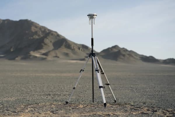 DJI D-RTK 3 Survey Pole and Tripod Kit, Kit, DJI