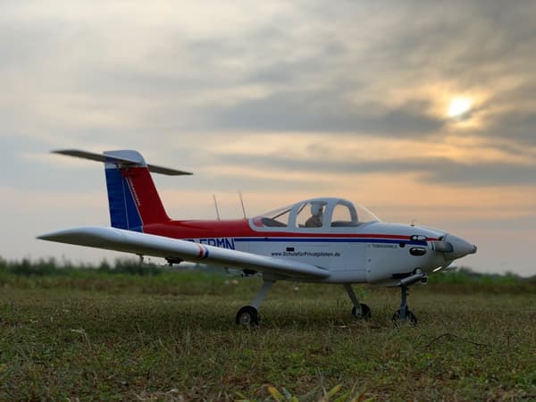 VQ P-38 Tomahawk 1.9m EP/GP Rød/Blå