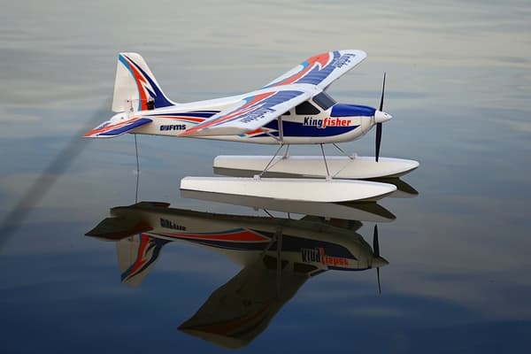 FMS Kingfisher 1400mm m/Ski/Floats - Gyro V2 PNP