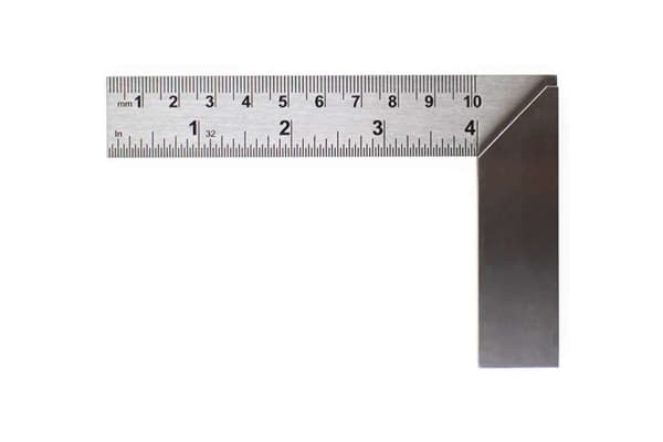 Suorakulmainen viivoitin 10cm