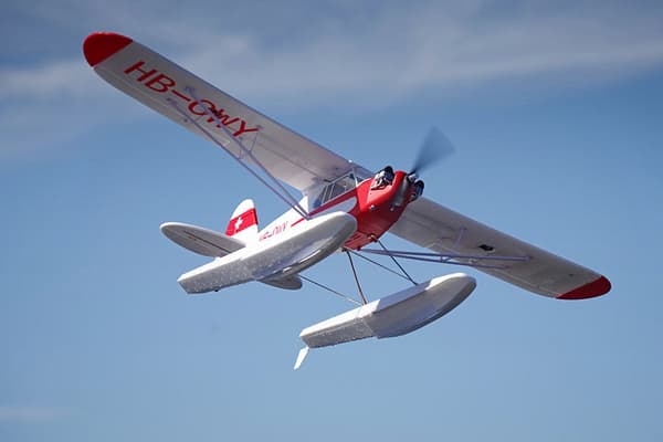 FMS J-3 Cub 1400mm V4 PNP Floats och Gyro V2