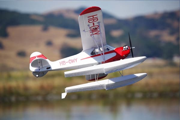 FMS J-3 Cub 1400mm V4 PNP Floats och Gyro V2