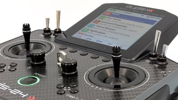 Jeti Duplex DS-24 II Sändare - Carbon Line Grå