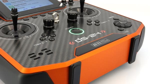 Jeti Duplex DS-24 II Transmitter - Carbon Line Ora