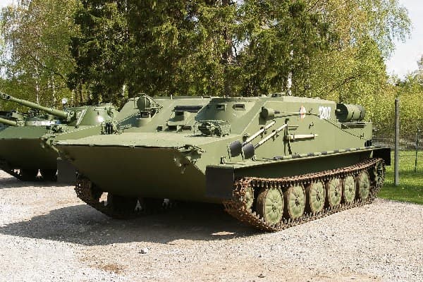Revell modellsett Kjøretøy 1/72 BTR - 50PK