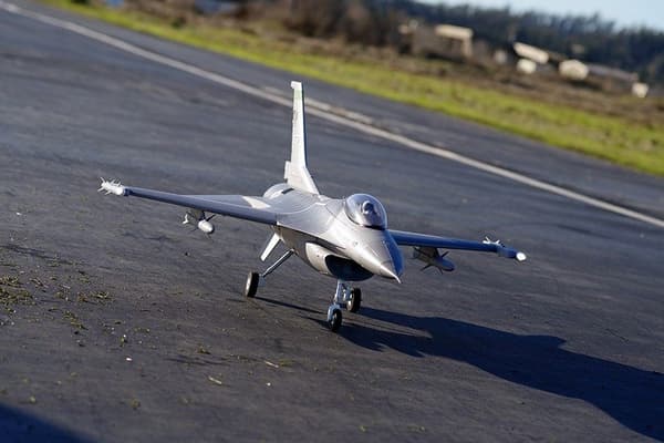 FMS F-16 Fighting Falcon 70mm EDF PNP