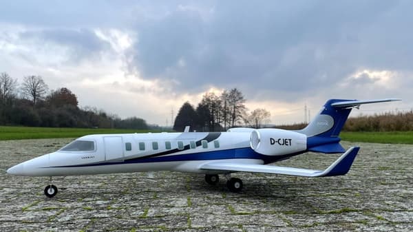 Multiplex RR Learjet