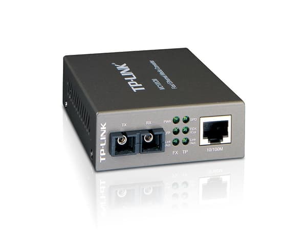 TP-Link MC100CM - mediekonverter - 10Base-T, 100Base-FX, 100Base-TX - RJ-45 / SC multi-mode - ekstern - op til 2 km - 1310 nm (MC100CM)