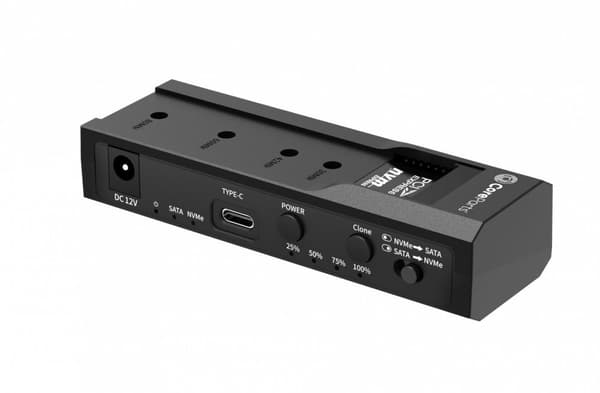 CoreParts USB-C 10 Gbps till Dual Bay HDD/NVMe M2 SSD klonkonverterare för SATA 2,5" och 3,5", MS-CLONER-M2-2.5