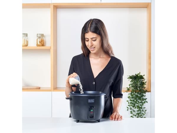 Black & Decker BXRC1800E, Black, 1.8 L, Buttons, 700 W