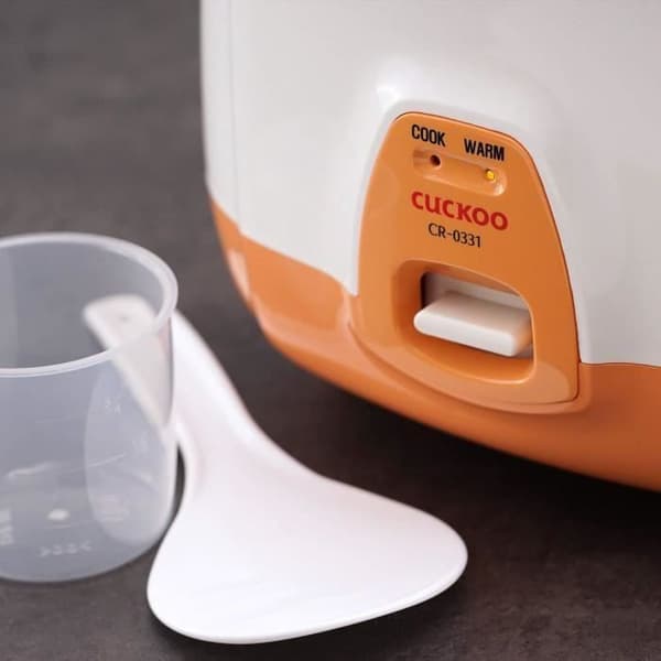 Cuckoo CR-0331 elektrisk riskokare (0,54 l/350 W/220 V) med varmhållningsfunktion och utmärkt kvalitet