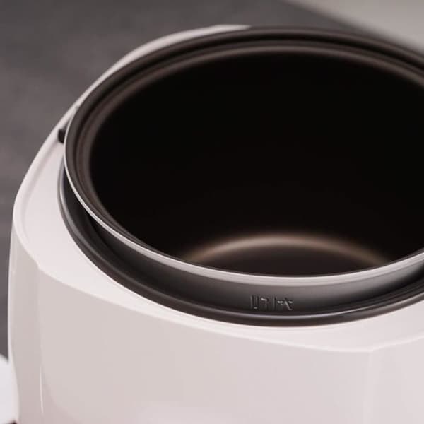 Cuckoo CR-0331 elektrisk riskokare (0,54 l/350 W/220 V) med varmhållningsfunktion och utmärkt kvalitet