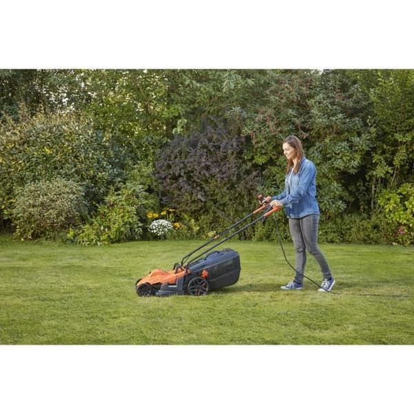 BLACK & DECKER Slåttermaskin 34cm 1400W - Cykelhandtag BEMW461BH