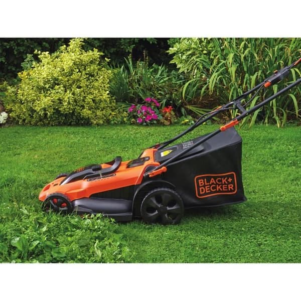BLACK &amp; DECKER Autosense batteridriven gräsklippare 48cm 36V 2x2 Ah