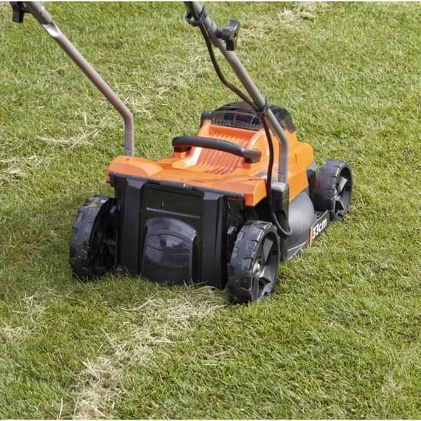 BLACK & DECKER Trådlös gräsklippare 33cm LITIUM 18V - 2,5Ah - BCMW3318N-XJ (utan batteri)