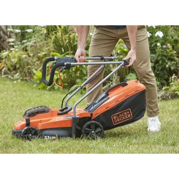 BLACK & DECKER Trådlös gräsklippare 33cm LITIUM 18V - 2,5Ah - BCMW3318N-XJ (utan batteri)