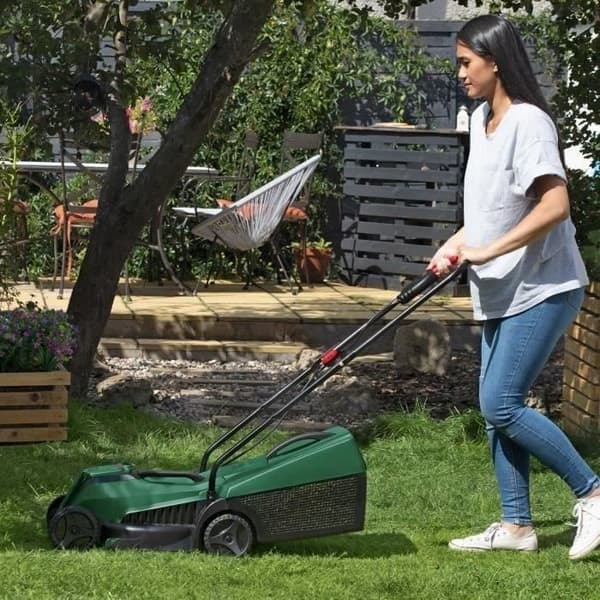 Bosch EasyMower 18 gräsklippare - med 4Ah 18V batteri - klippbredd 32 cm