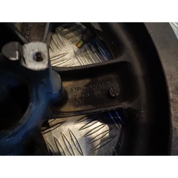 framfälg hjul skoter piaggio 50 zip 2 takt- USED